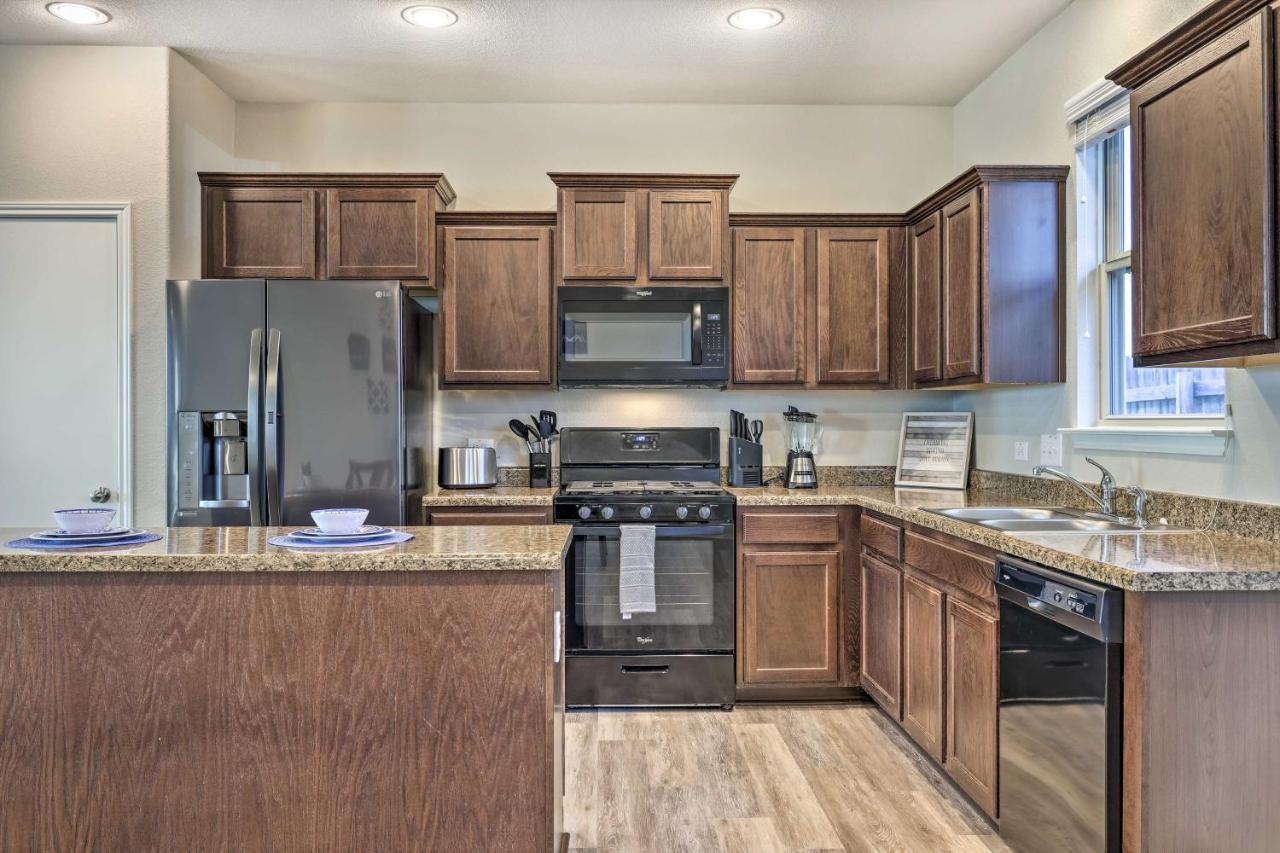 Buda Home With Smart Tv About 19 Mi To Downtown Austin المظهر الخارجي الصورة